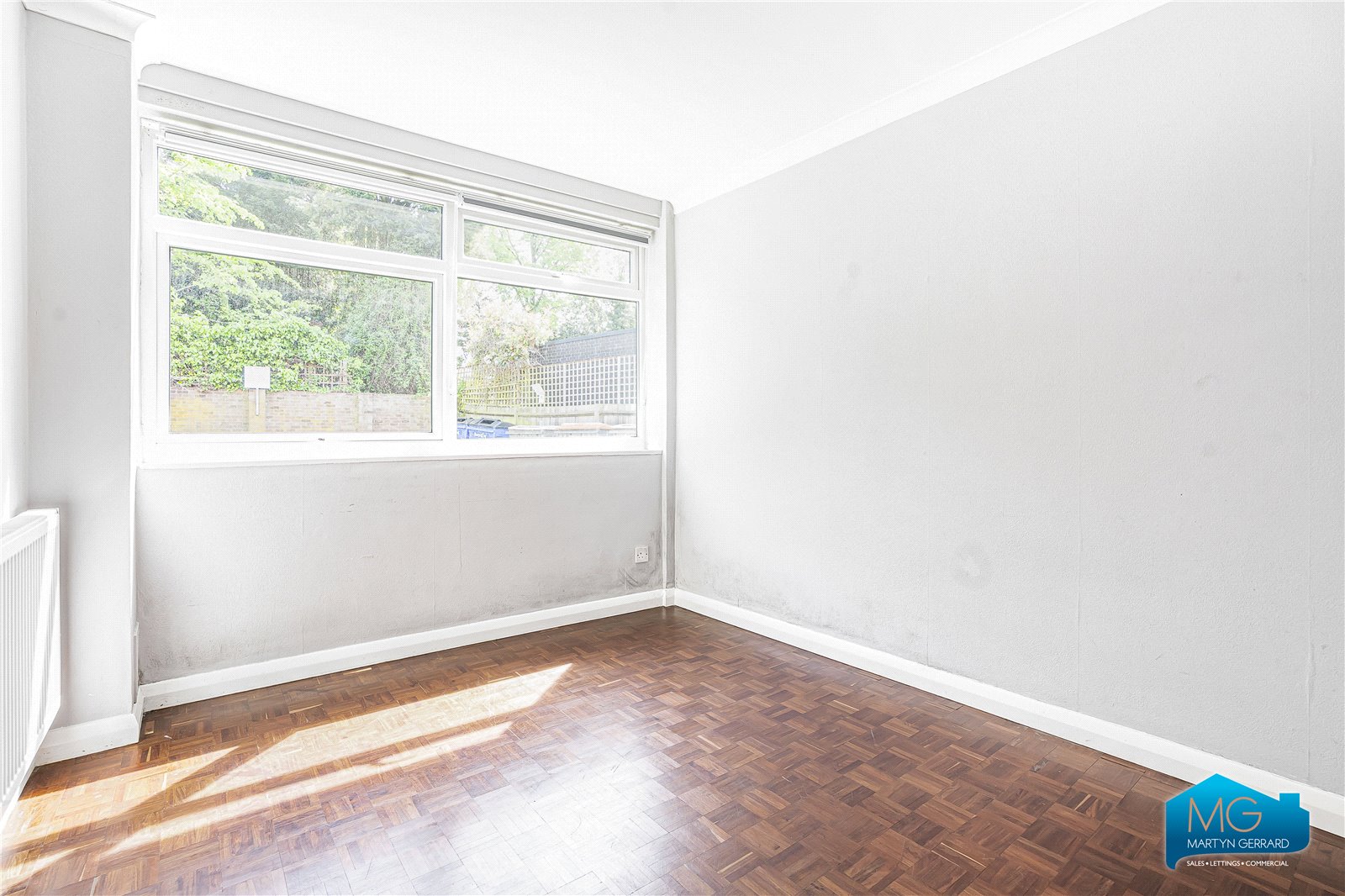2 bedroom Apartment to rent - Martyn Gerrard