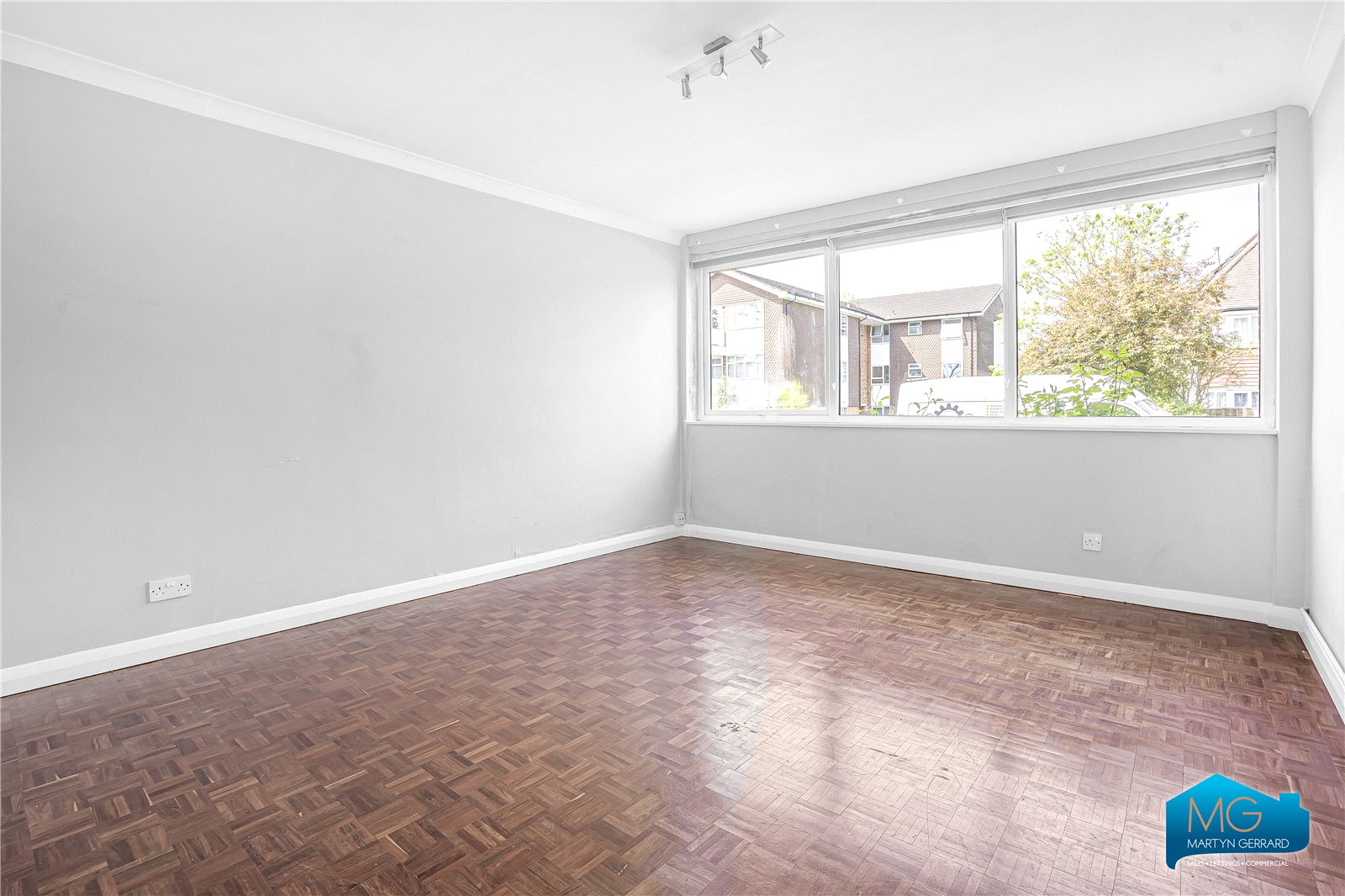 2 bedroom Apartment to rent - Martyn Gerrard