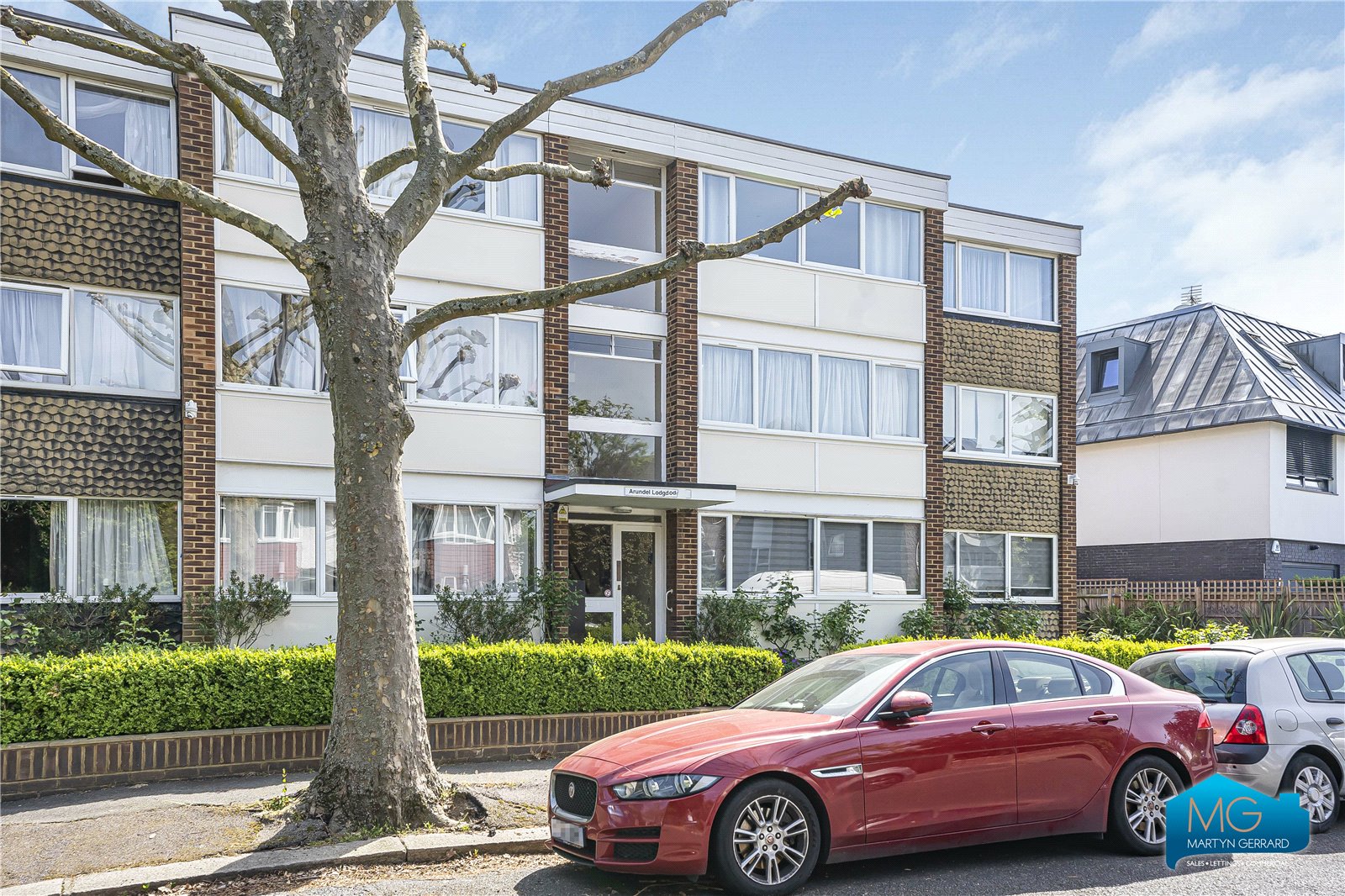 2 bedroom Apartment to rent - Martyn Gerrard