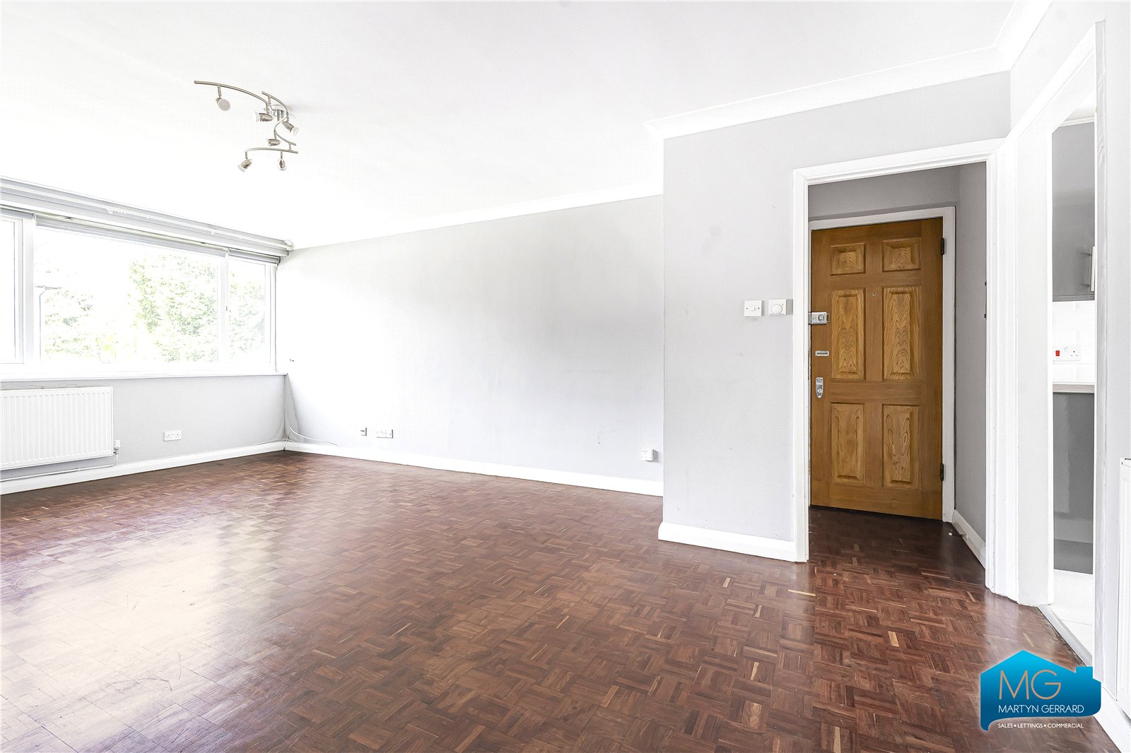 2 bedroom Apartment to rent - Martyn Gerrard