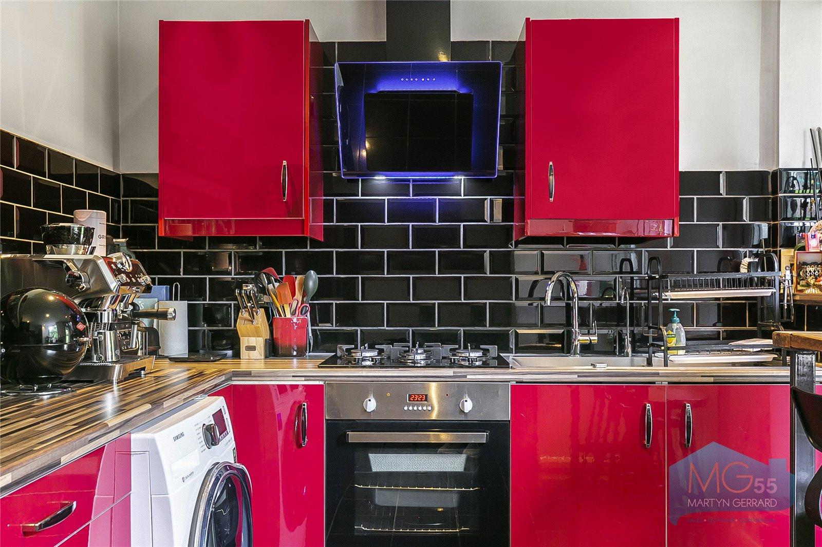 3 bedroom Apartment for sale - Martyn Gerrard