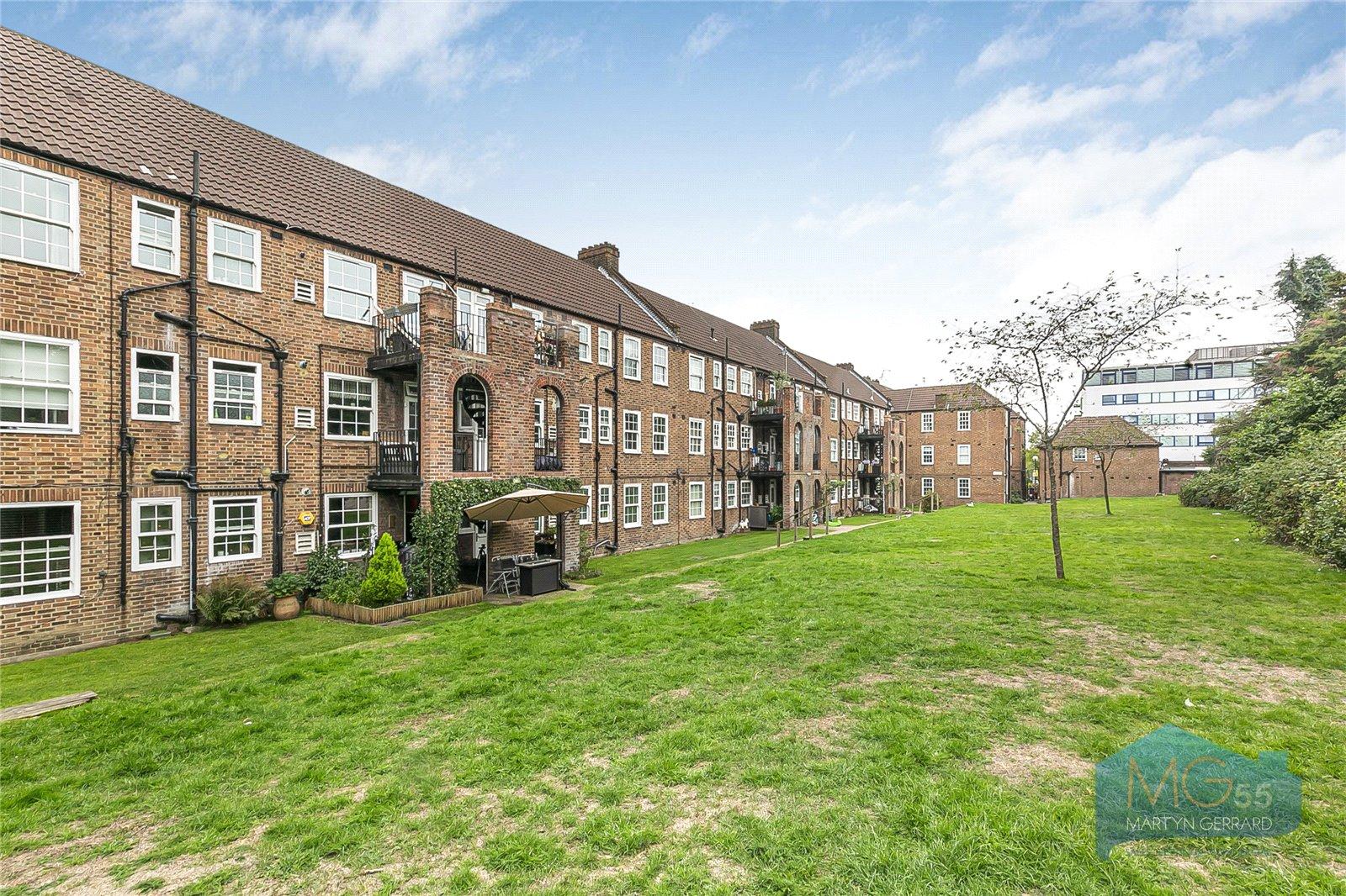 3 bedroom Apartment for sale - Martyn Gerrard