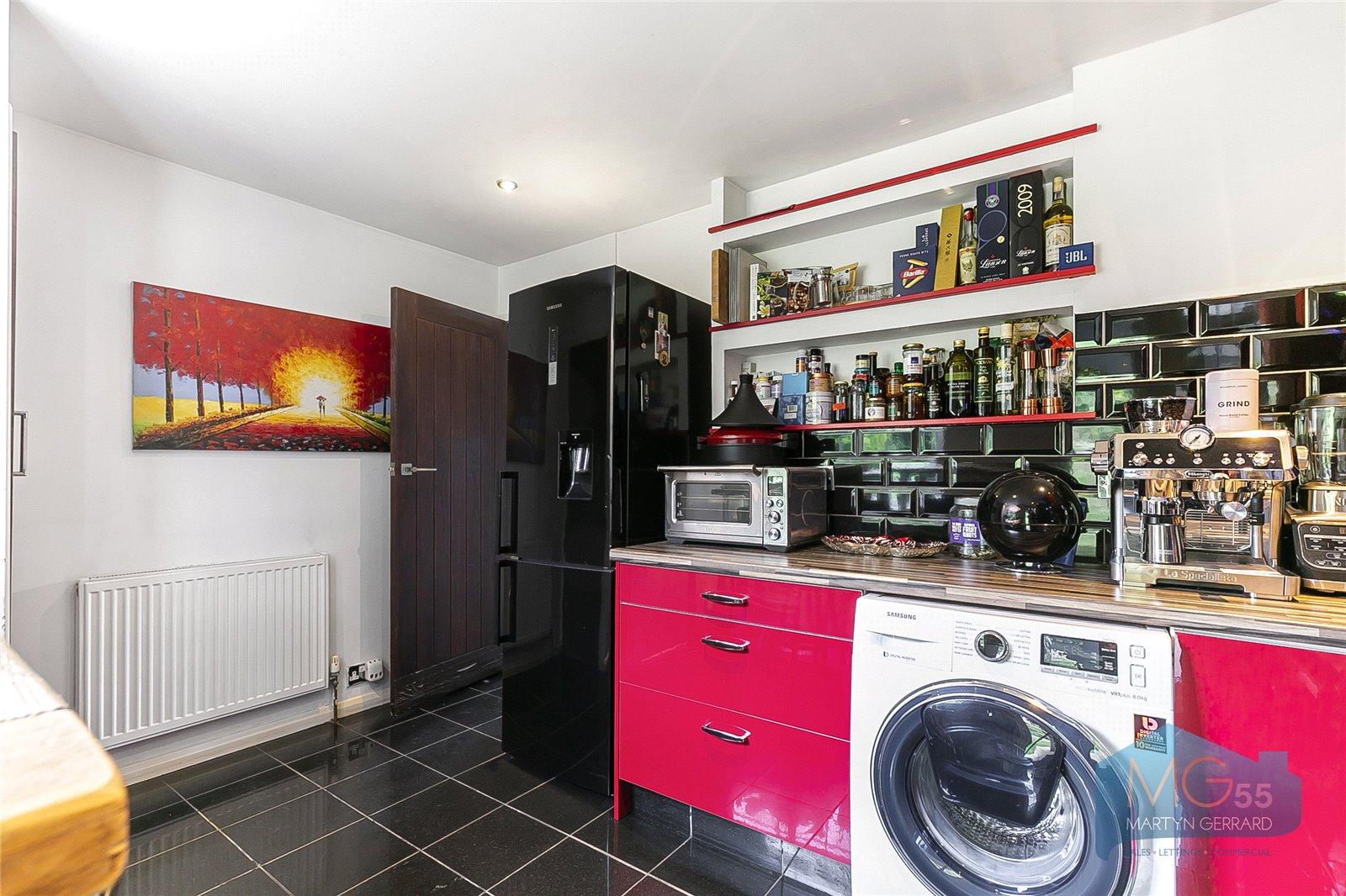 3 bedroom Apartment for sale - Martyn Gerrard