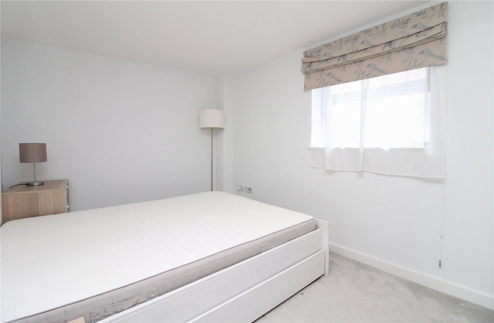 2 bedroom Apartment to rent - Martyn Gerrard