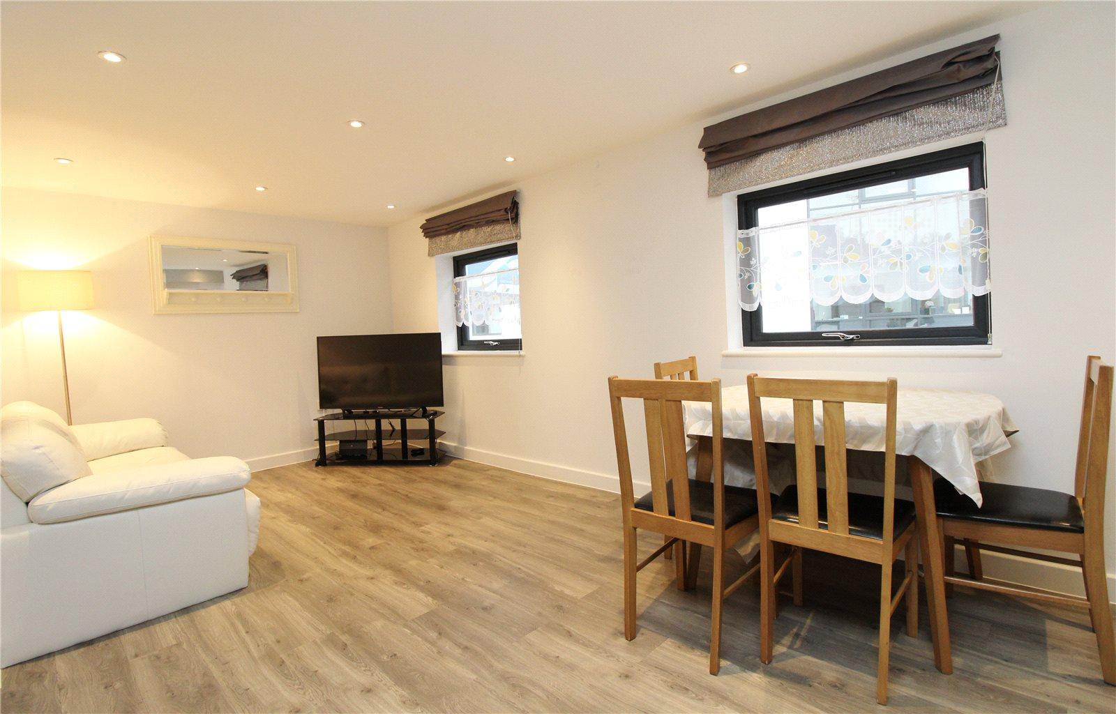 2 bedroom Apartment to rent + ' - Martyn Gerrard