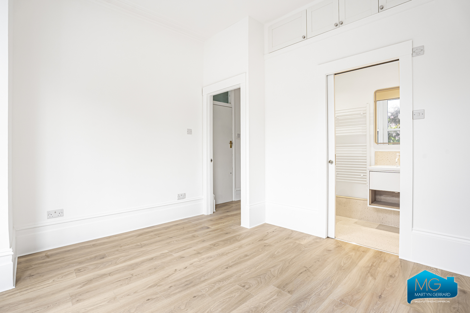 2 bedroom Ground Floor Flat to rent - Martyn Gerrard