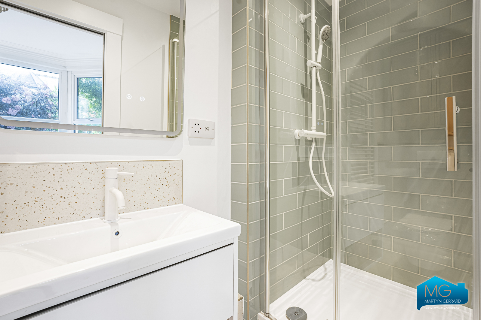 2 bedroom Ground Floor Flat to rent - Martyn Gerrard