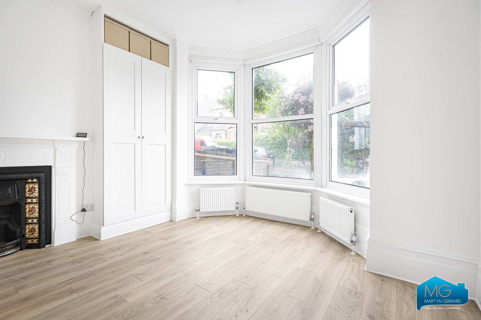 2 bedroom Ground Floor Flat to rent - Martyn Gerrard
