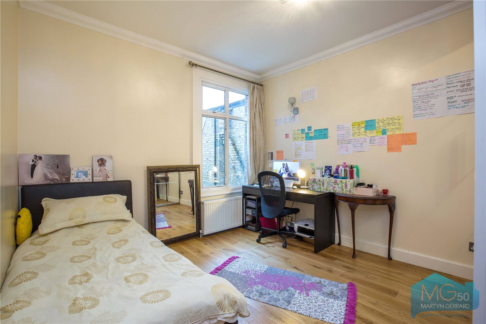 4 bedroom Terraced House to rent - Martyn Gerrard