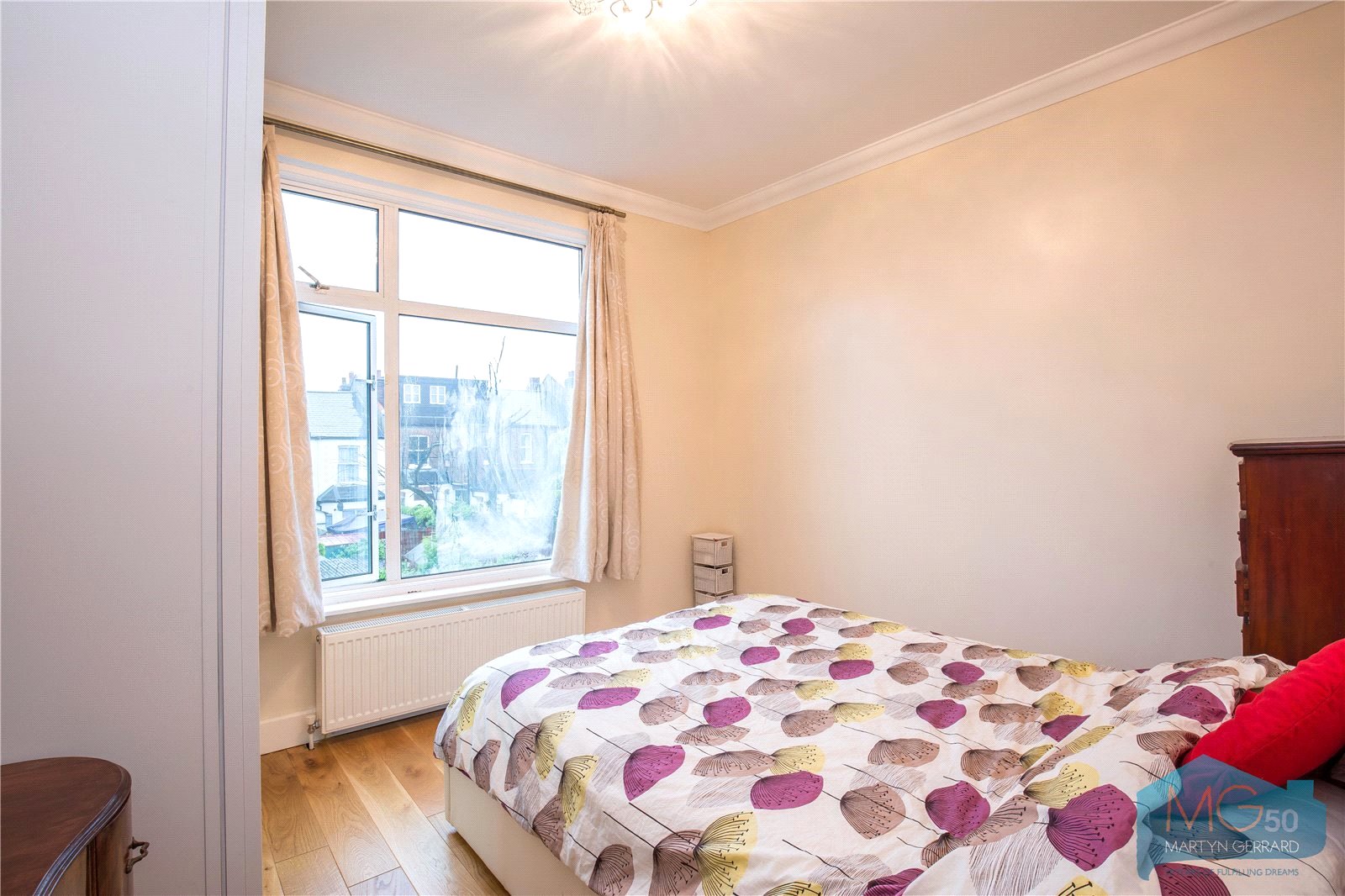 4 bedroom Terraced House to rent - Martyn Gerrard