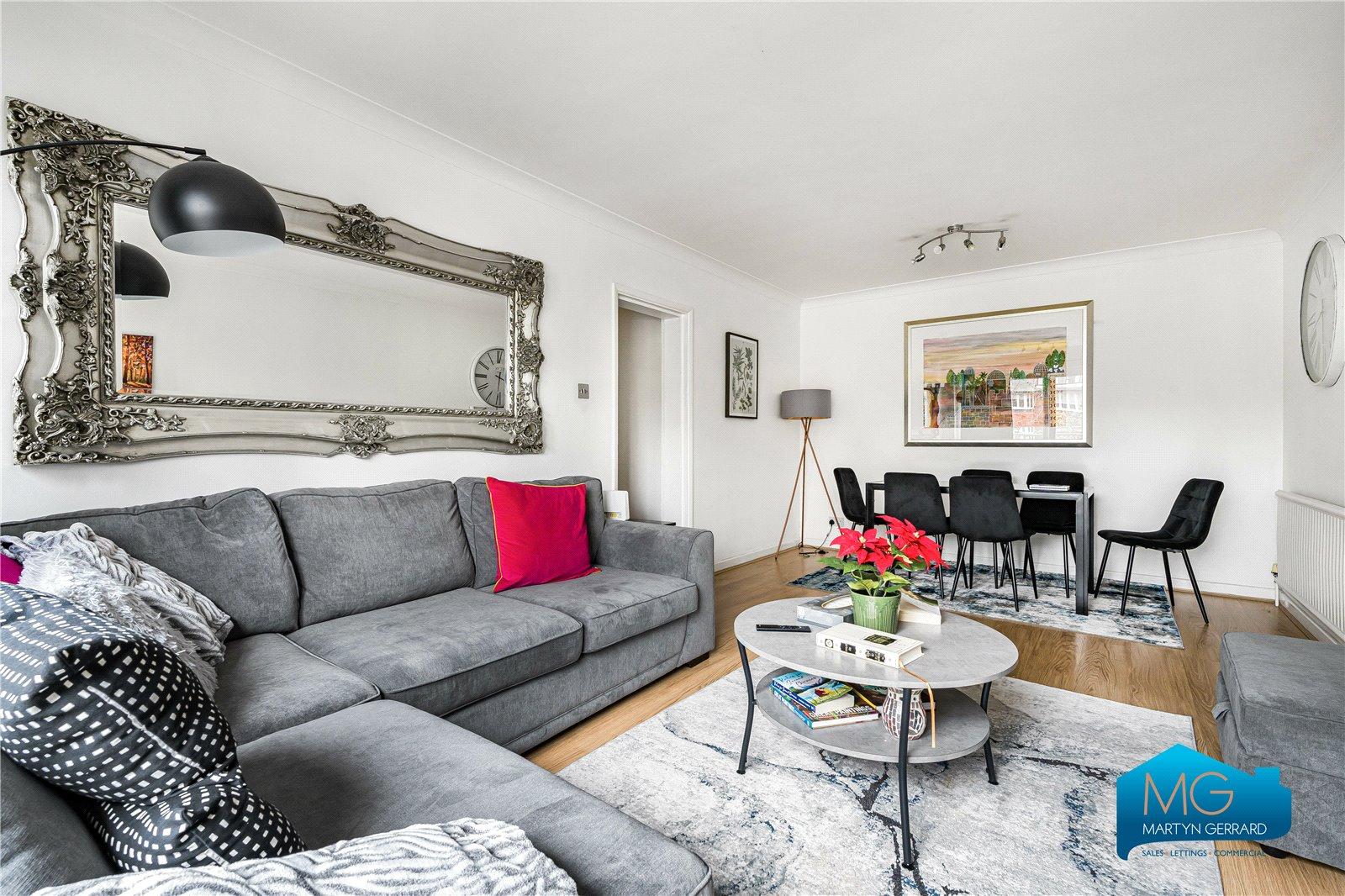 2 bedroom Apartment to rent - Martyn Gerrard