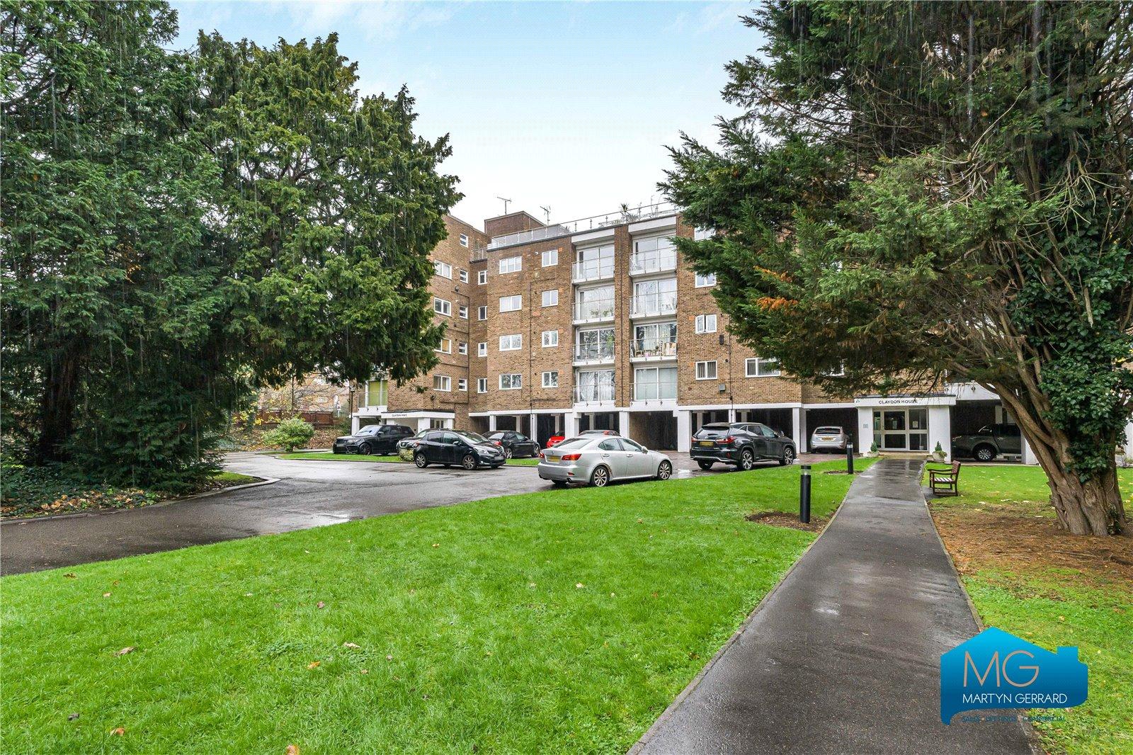 2 bedroom Apartment to rent - Martyn Gerrard