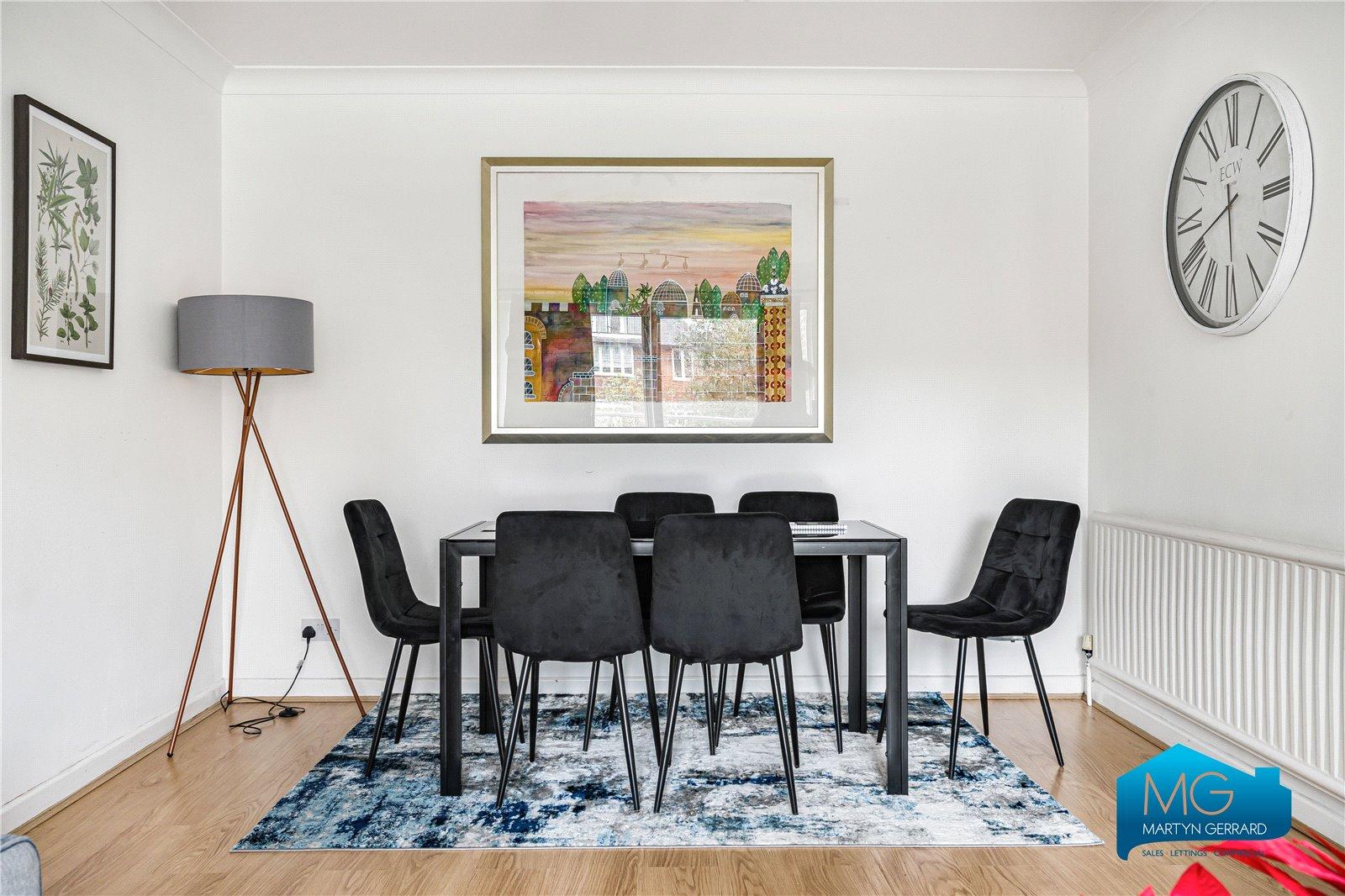 2 bedroom Apartment to rent - Martyn Gerrard