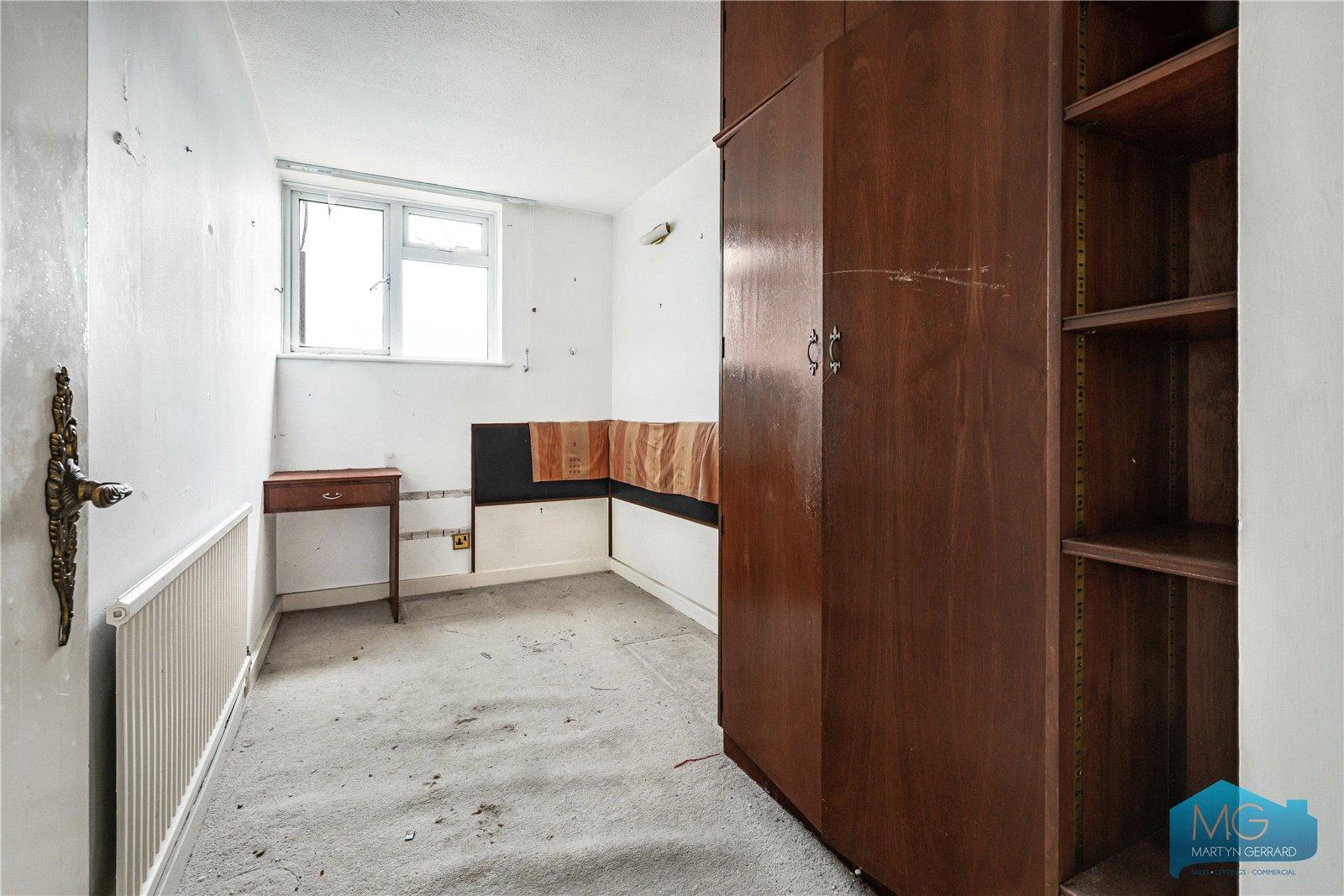 2 bedroom Apartment for sale - Martyn Gerrard