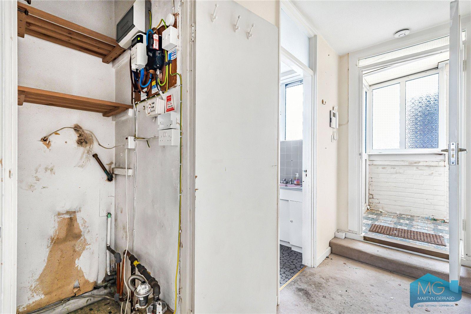 2 bedroom Apartment for sale - Martyn Gerrard
