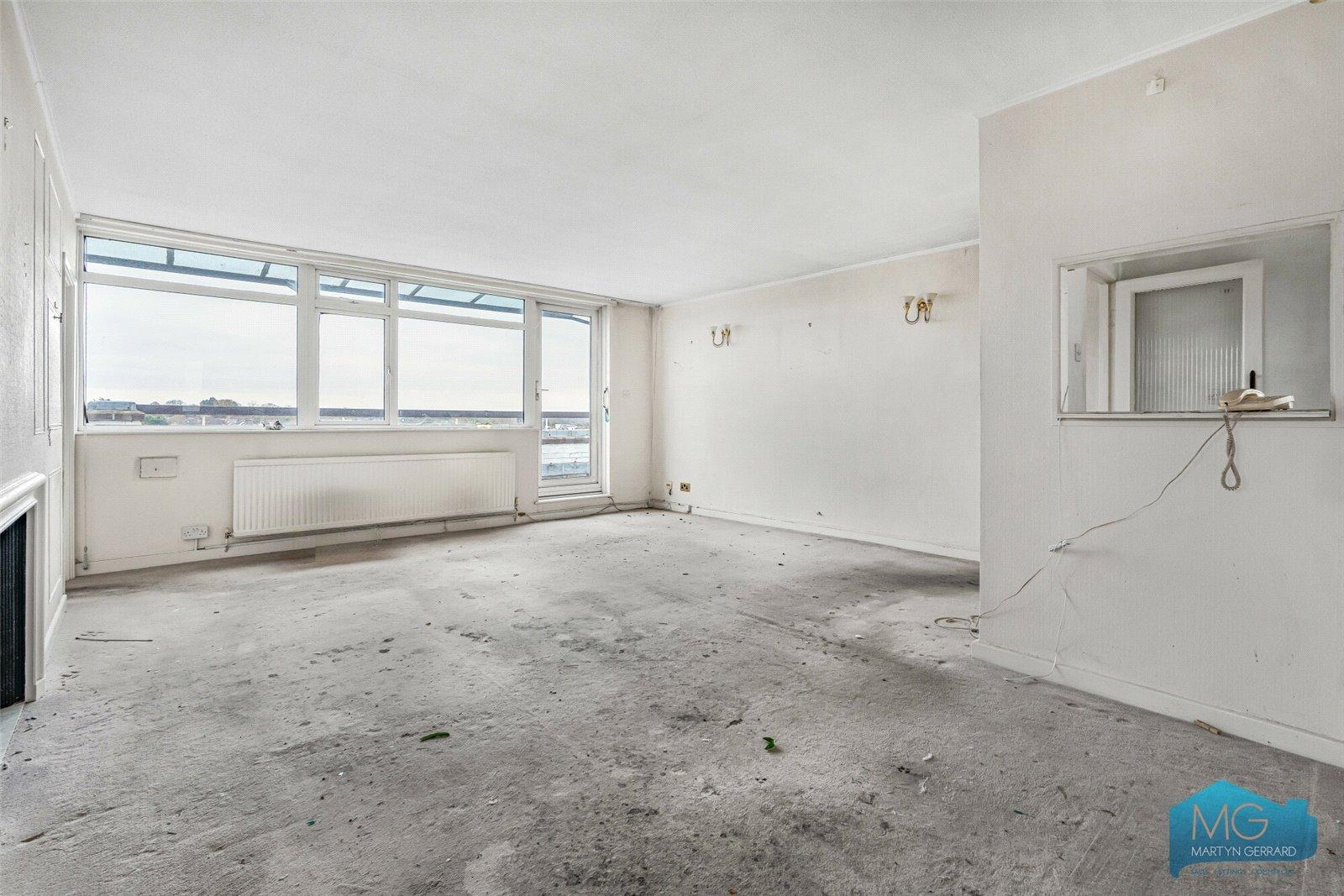 2 bedroom Apartment for sale - Martyn Gerrard