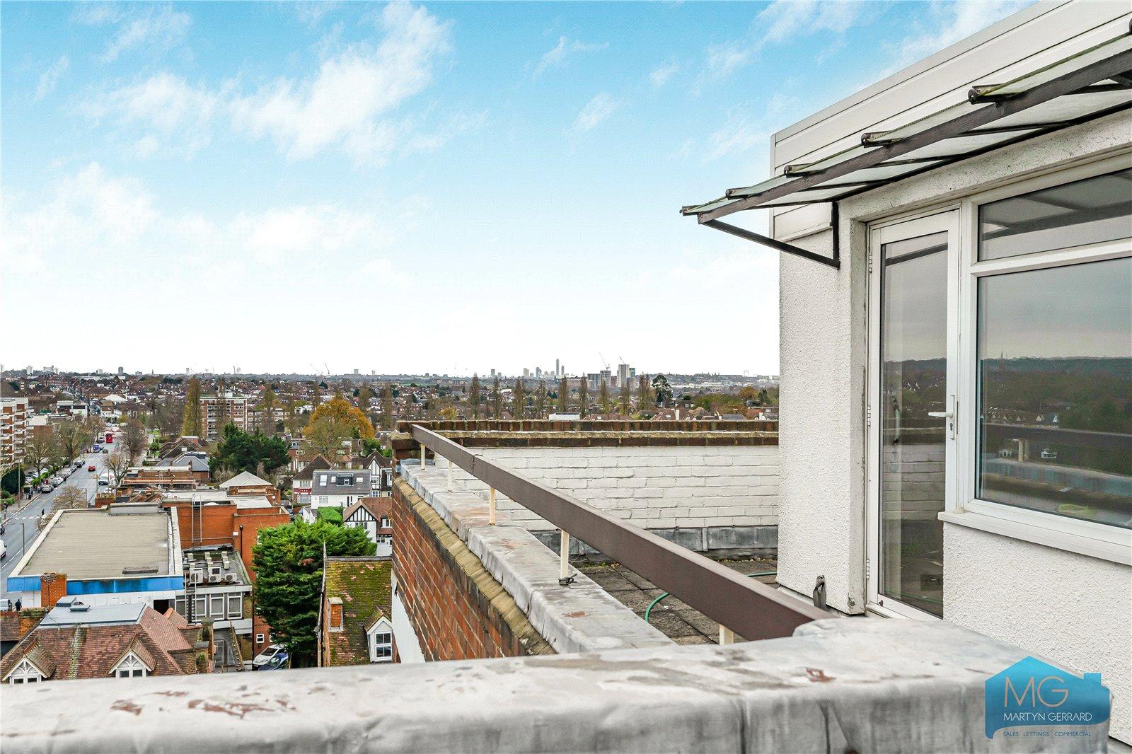 2 bedroom Apartment for sale - Martyn Gerrard