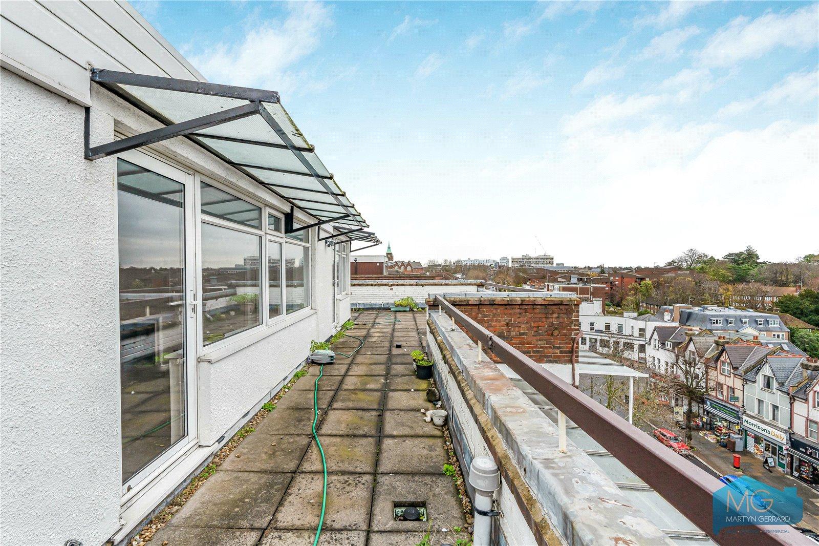 2 bedroom Apartment for sale - Martyn Gerrard