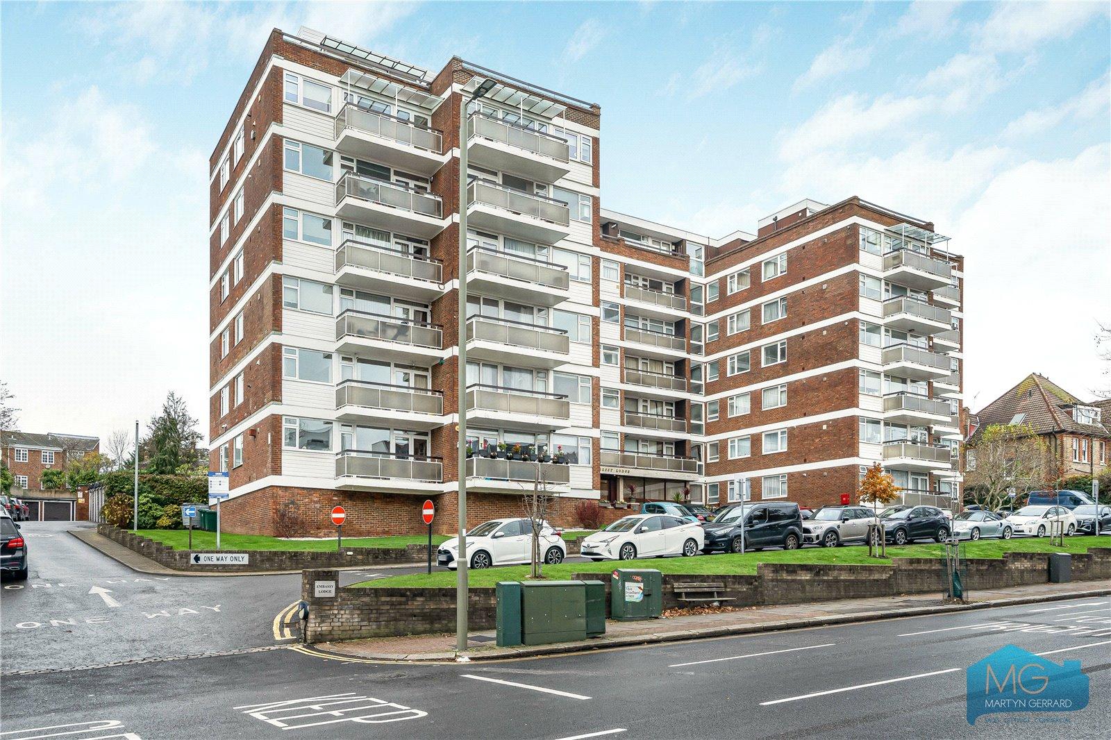 2 bedroom Apartment for sale - Martyn Gerrard