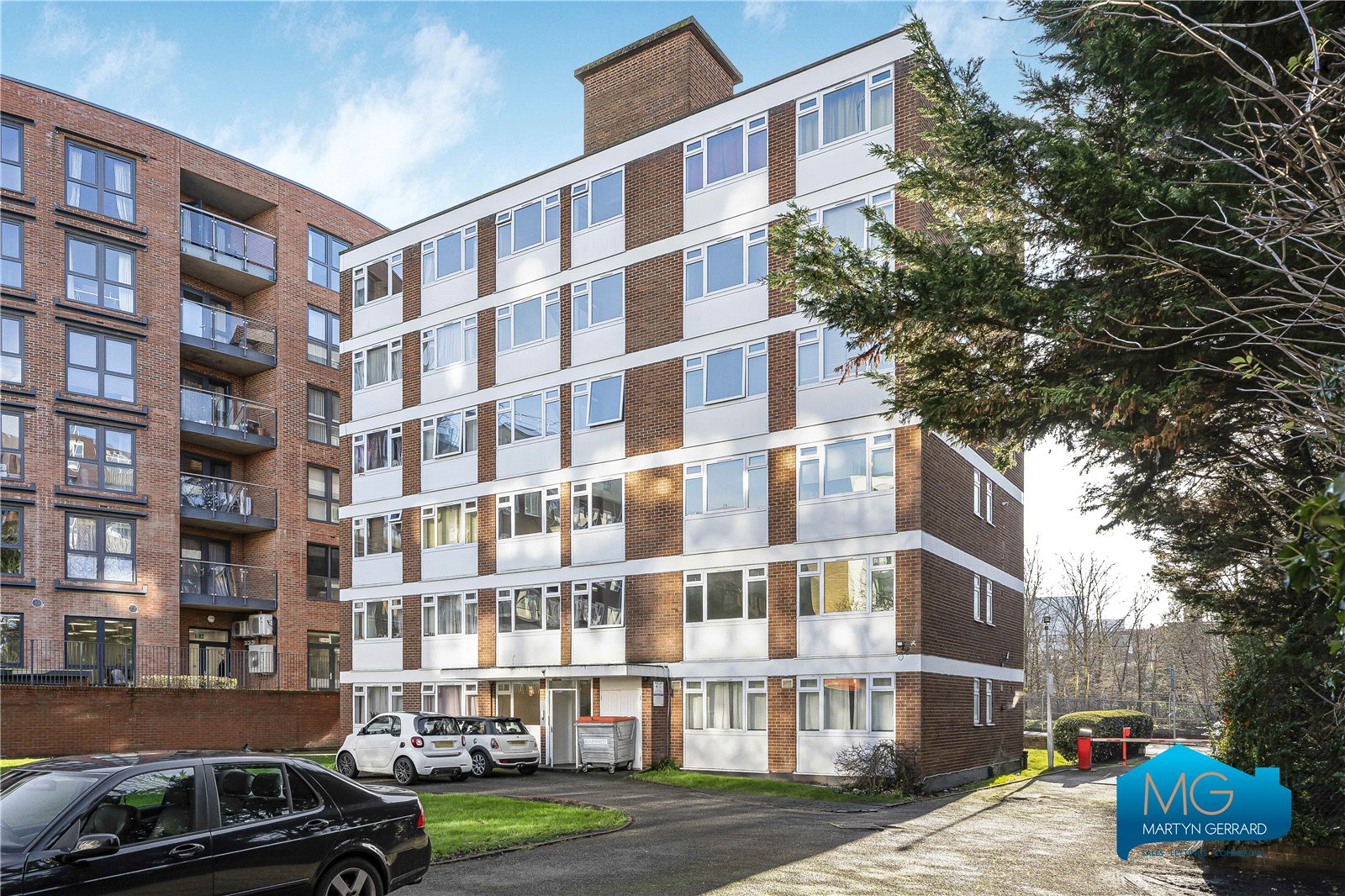 2 bedroom Ground Floor Flat to rent - Martyn Gerrard