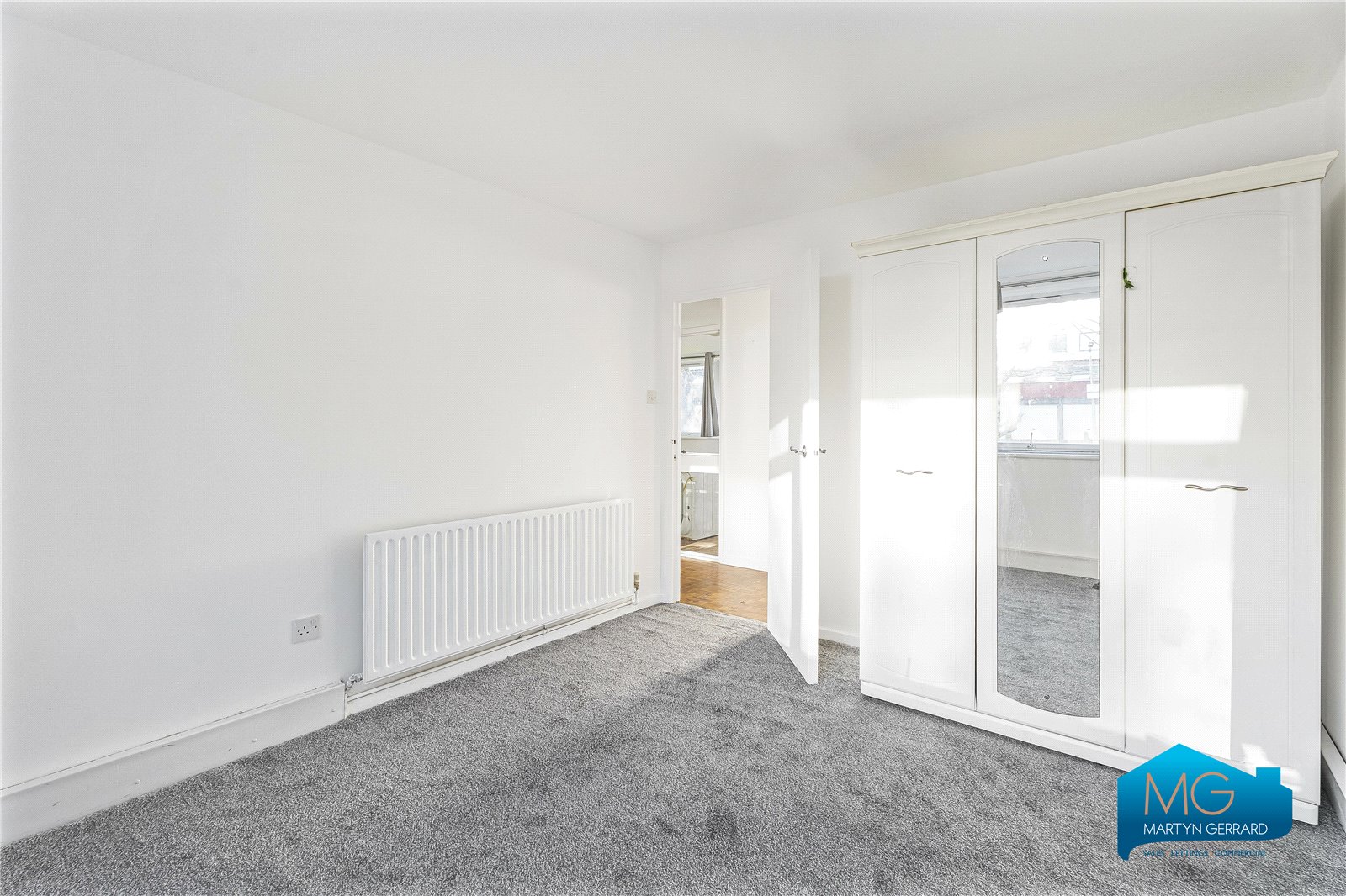 Nether Street, Finchley Central, London, N3+  - Martyn Gerrard