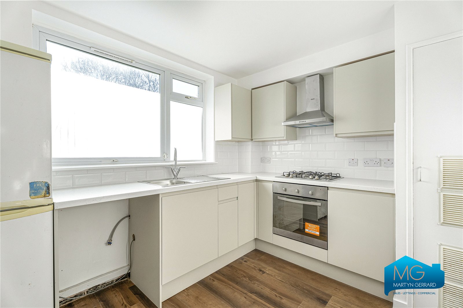 Nether Street, Finchley Central, London, N3+  - Martyn Gerrard