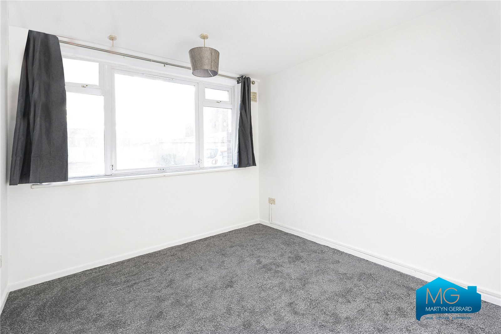 2 bedroom Ground Floor Flat to rent - Martyn Gerrard
