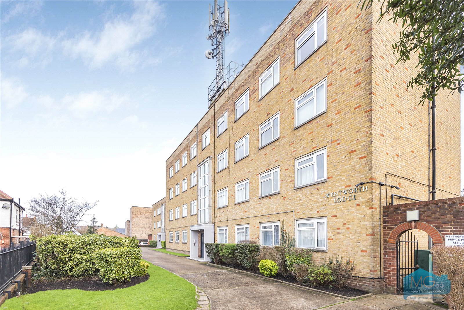 3 bedroom Apartment to rent - Martyn Gerrard