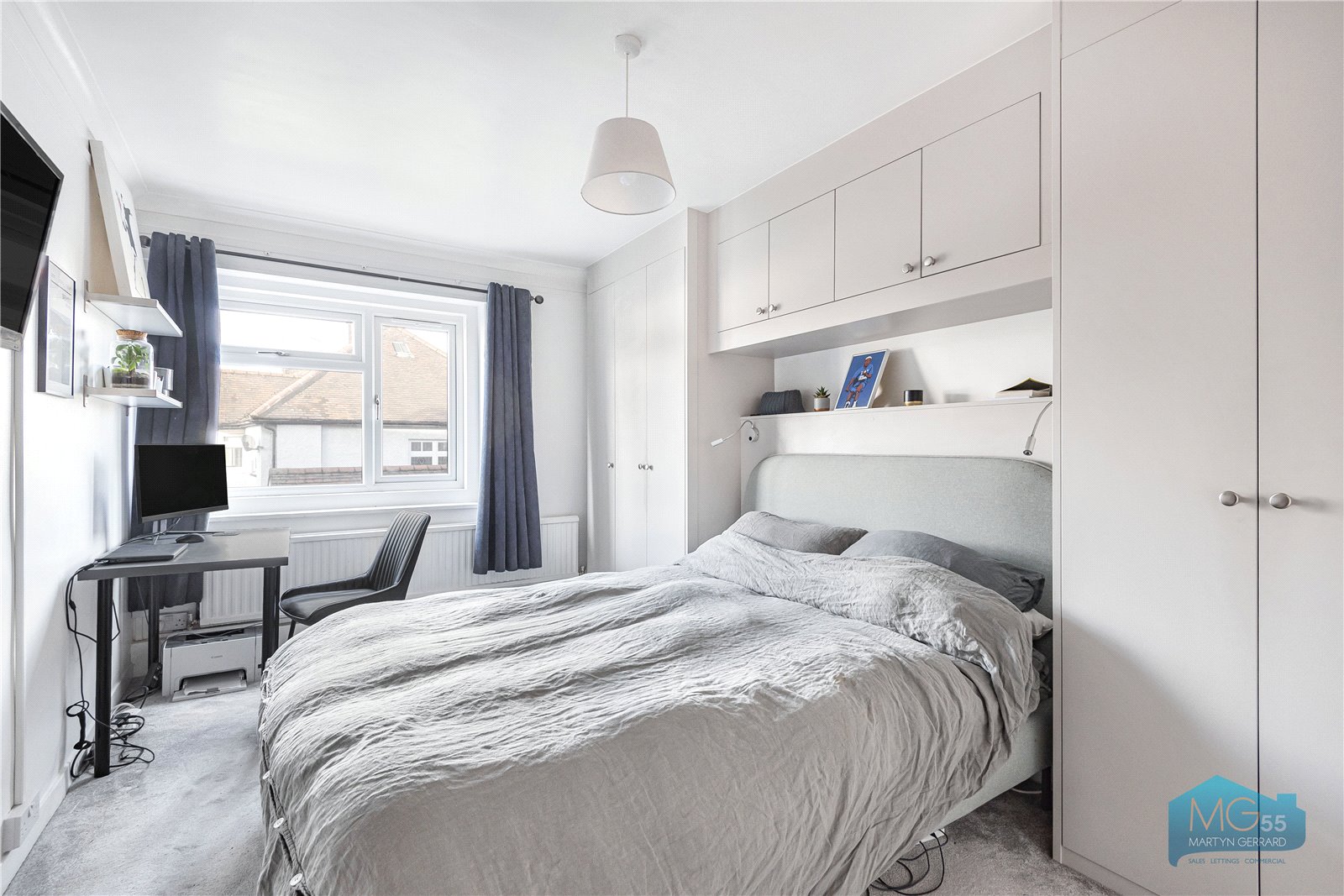 Wentworth Park, Finchley Central, London, N3+  - Martyn Gerrard