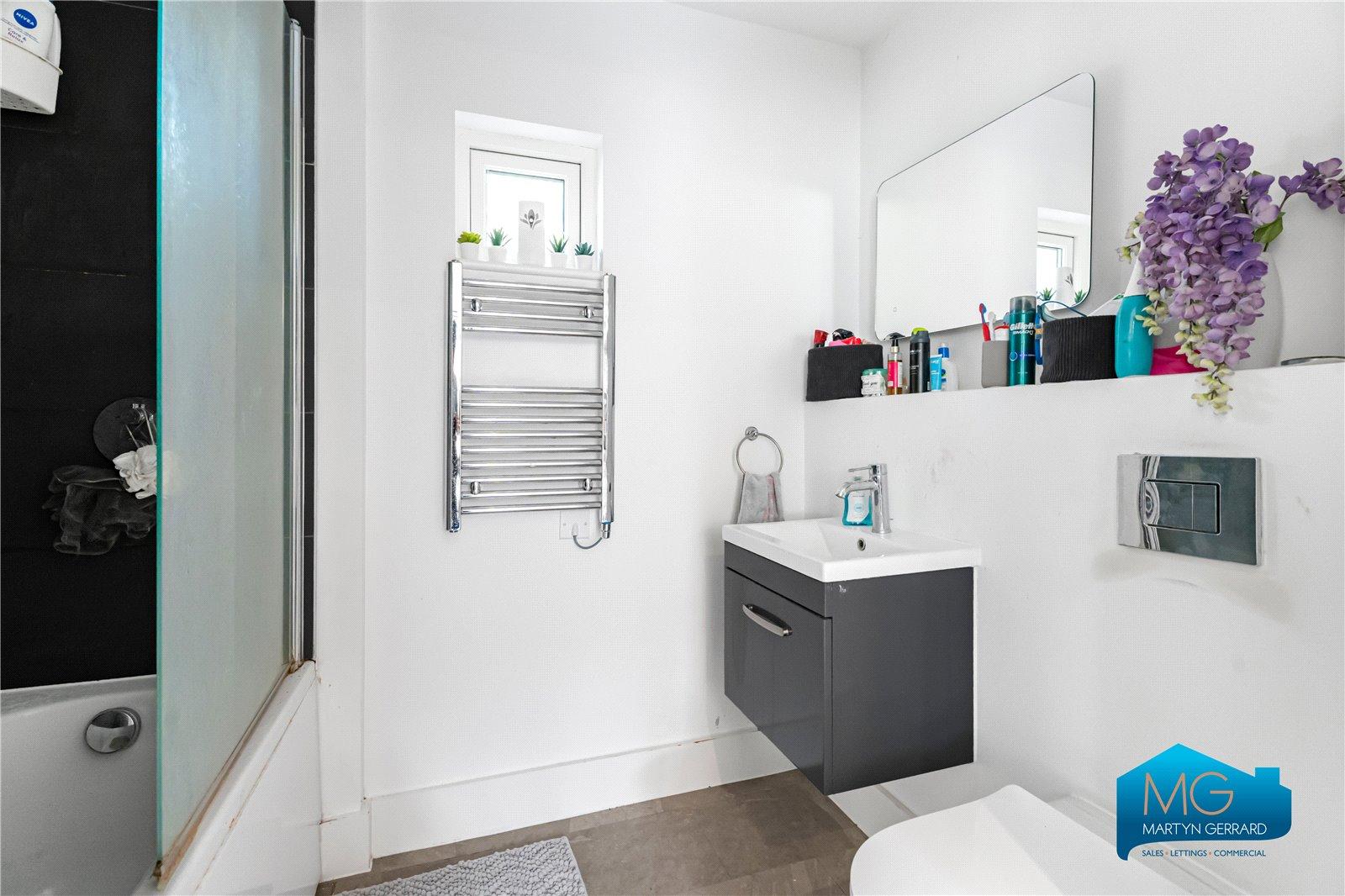 2 bedroom Terraced House to rent - Martyn Gerrard