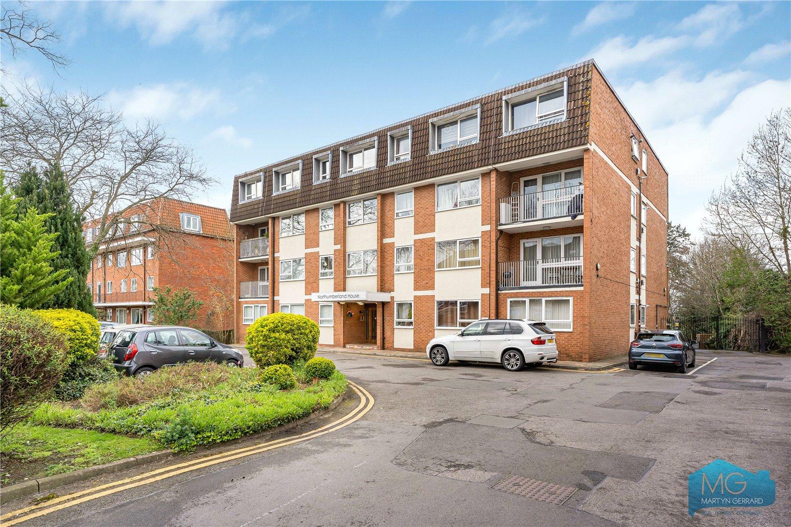 2 bedroom Apartment for sale - Martyn Gerrard