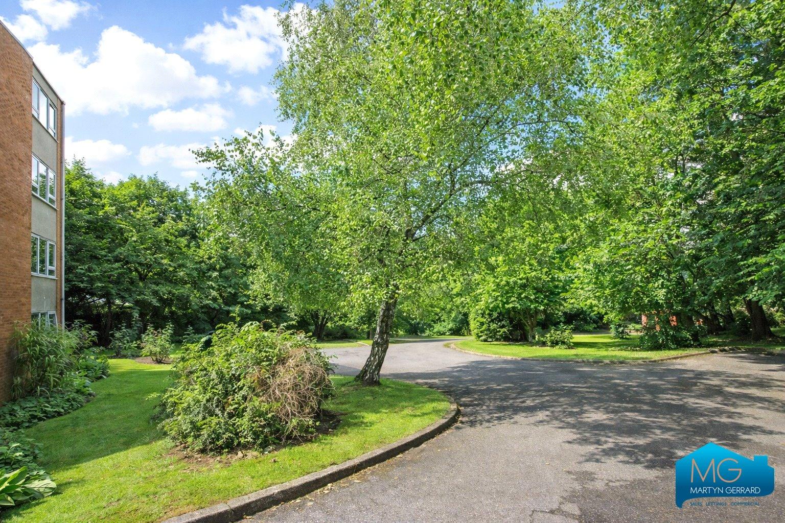 2 bedroom Apartment for sale - Martyn Gerrard
