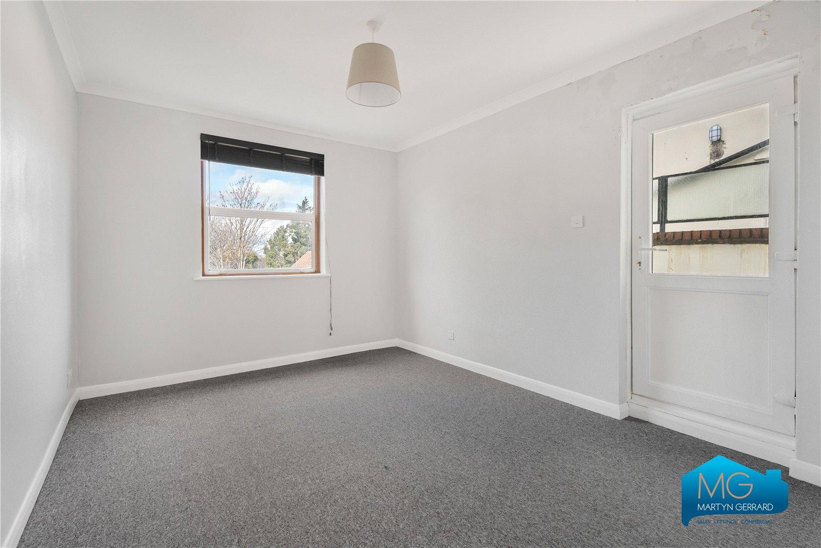 2 bedroom Apartment to rent - Martyn Gerrard