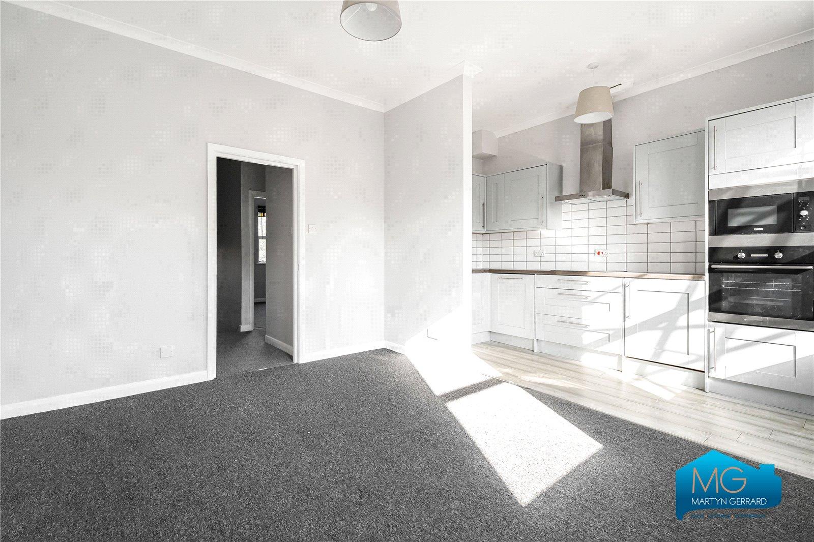 2 bedroom Apartment to rent - Martyn Gerrard