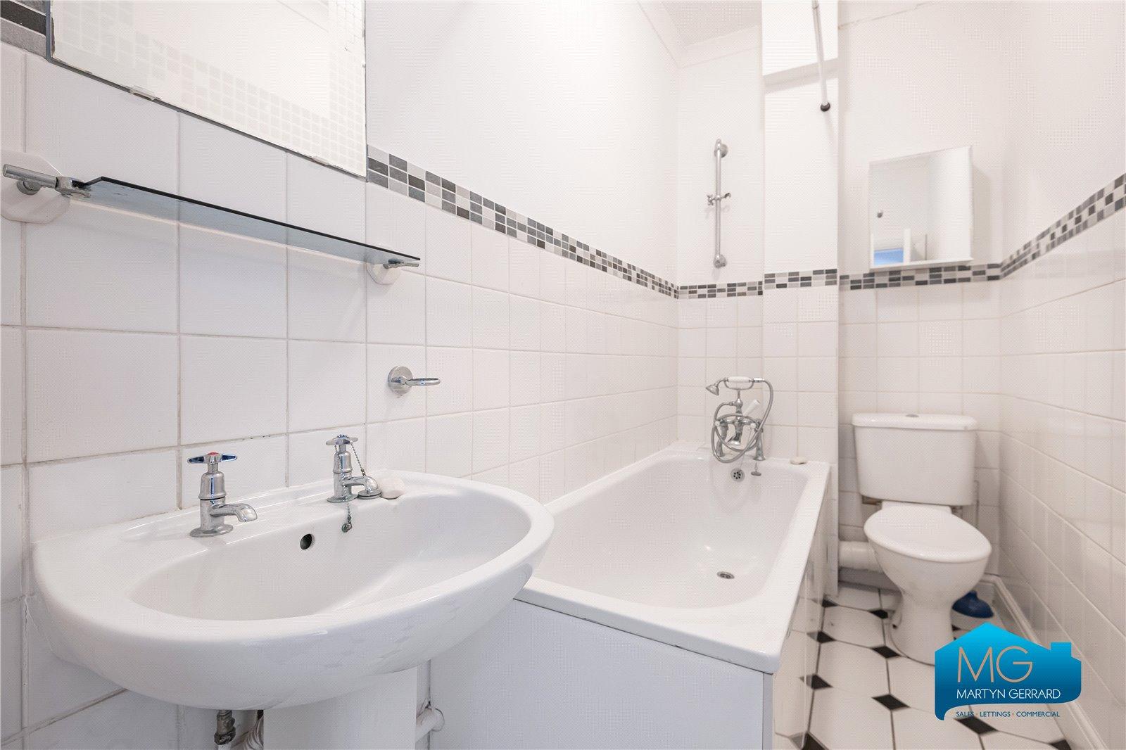 1 bedroom Ground Floor Flat to rent - Martyn Gerrard
