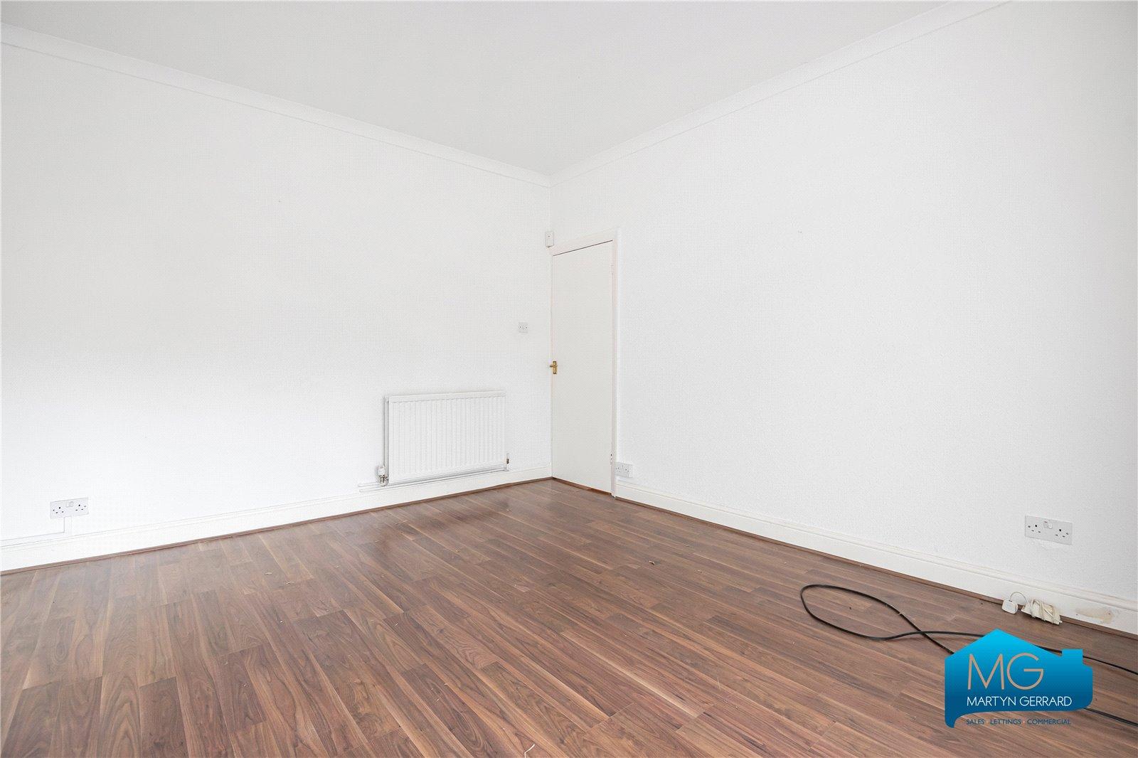 1 bedroom Ground Floor Flat to rent - Martyn Gerrard