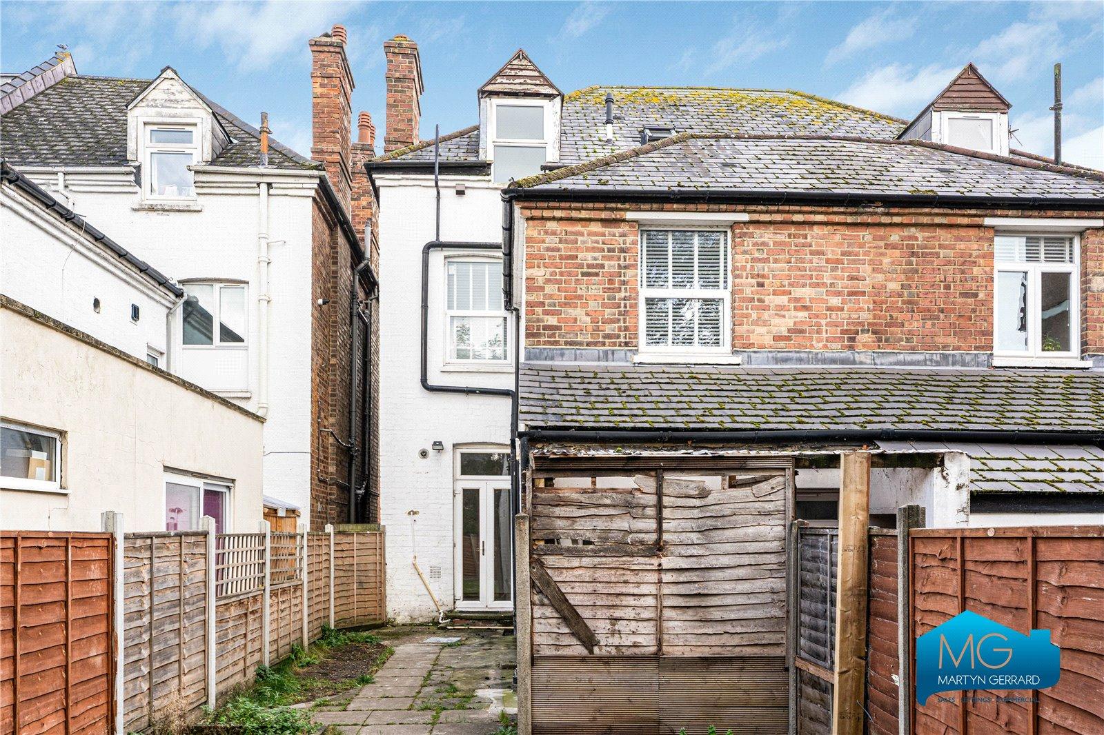 2 bedroom Ground Floor Flat to rent - Martyn Gerrard