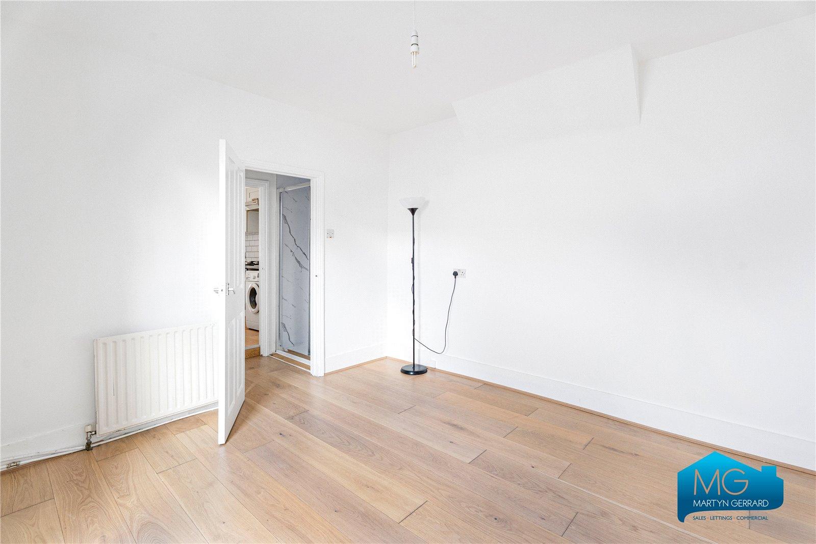2 bedroom Ground Floor Flat to rent - Martyn Gerrard
