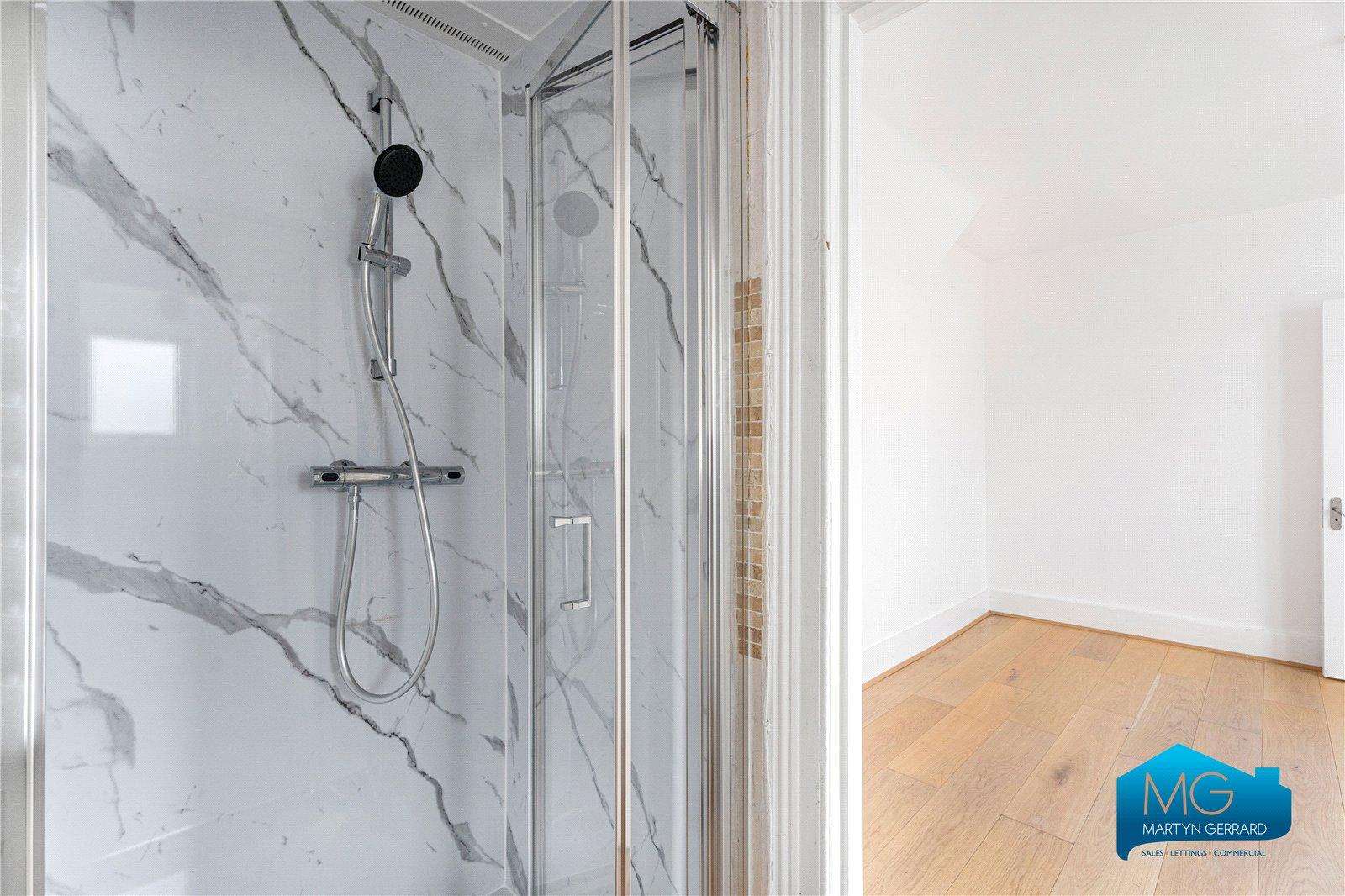 2 bedroom Ground Floor Flat to rent - Martyn Gerrard