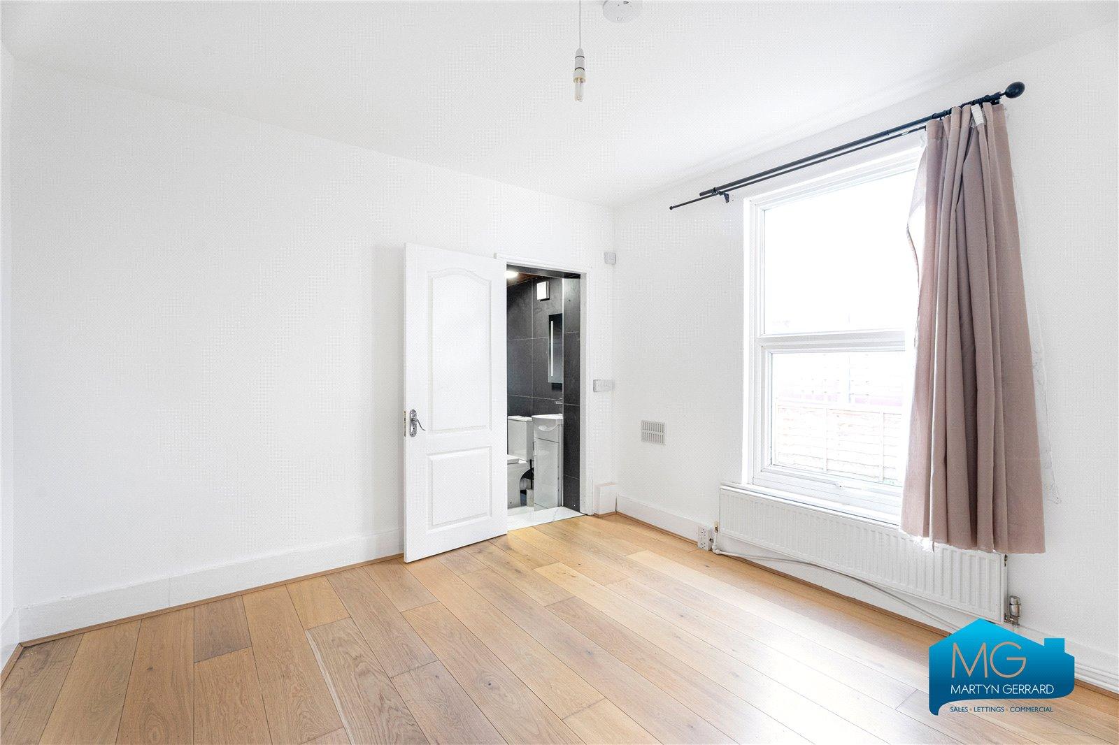 2 bedroom Ground Floor Flat to rent - Martyn Gerrard