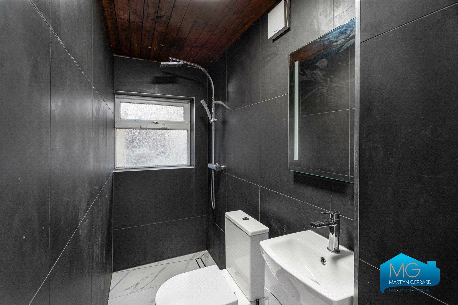 2 bedroom Ground Floor Flat to rent - Martyn Gerrard