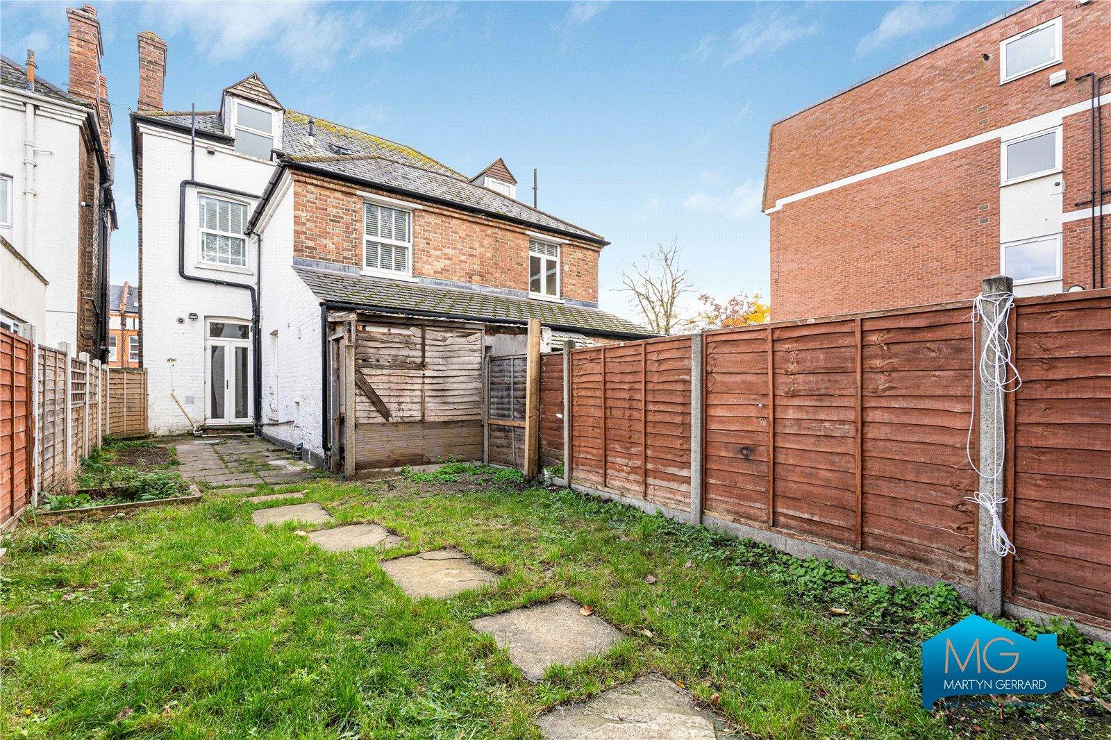 2 bedroom Ground Floor Flat to rent - Martyn Gerrard