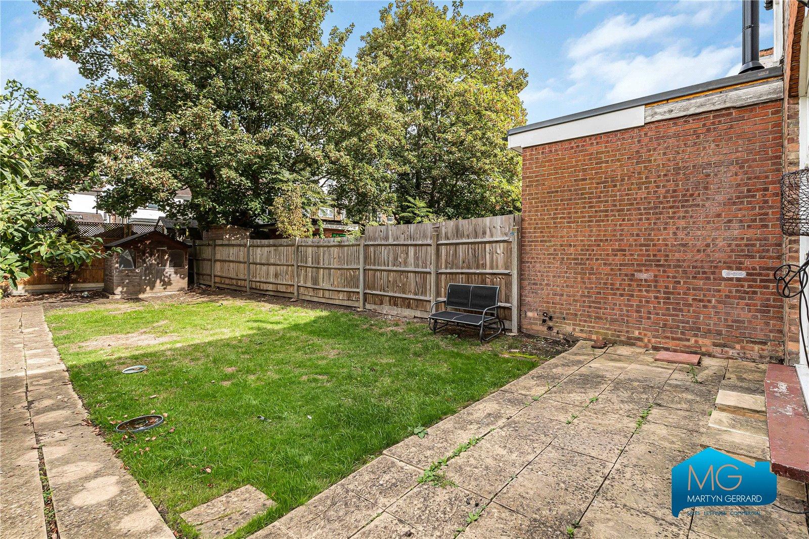 4 bedroom Semi-Detached House to rent - Martyn Gerrard
