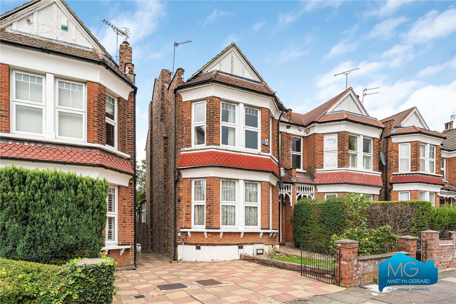 4 bedroom Semi-Detached House to rent - Martyn Gerrard
