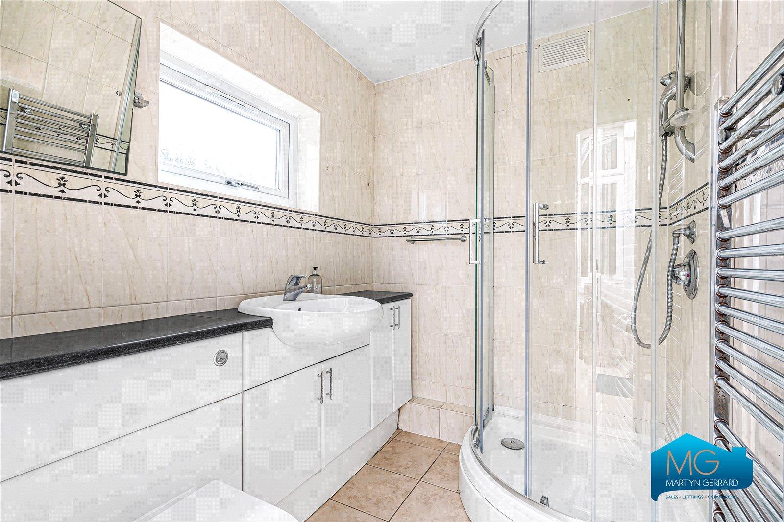 4 bedroom Semi-Detached House to rent - Martyn Gerrard