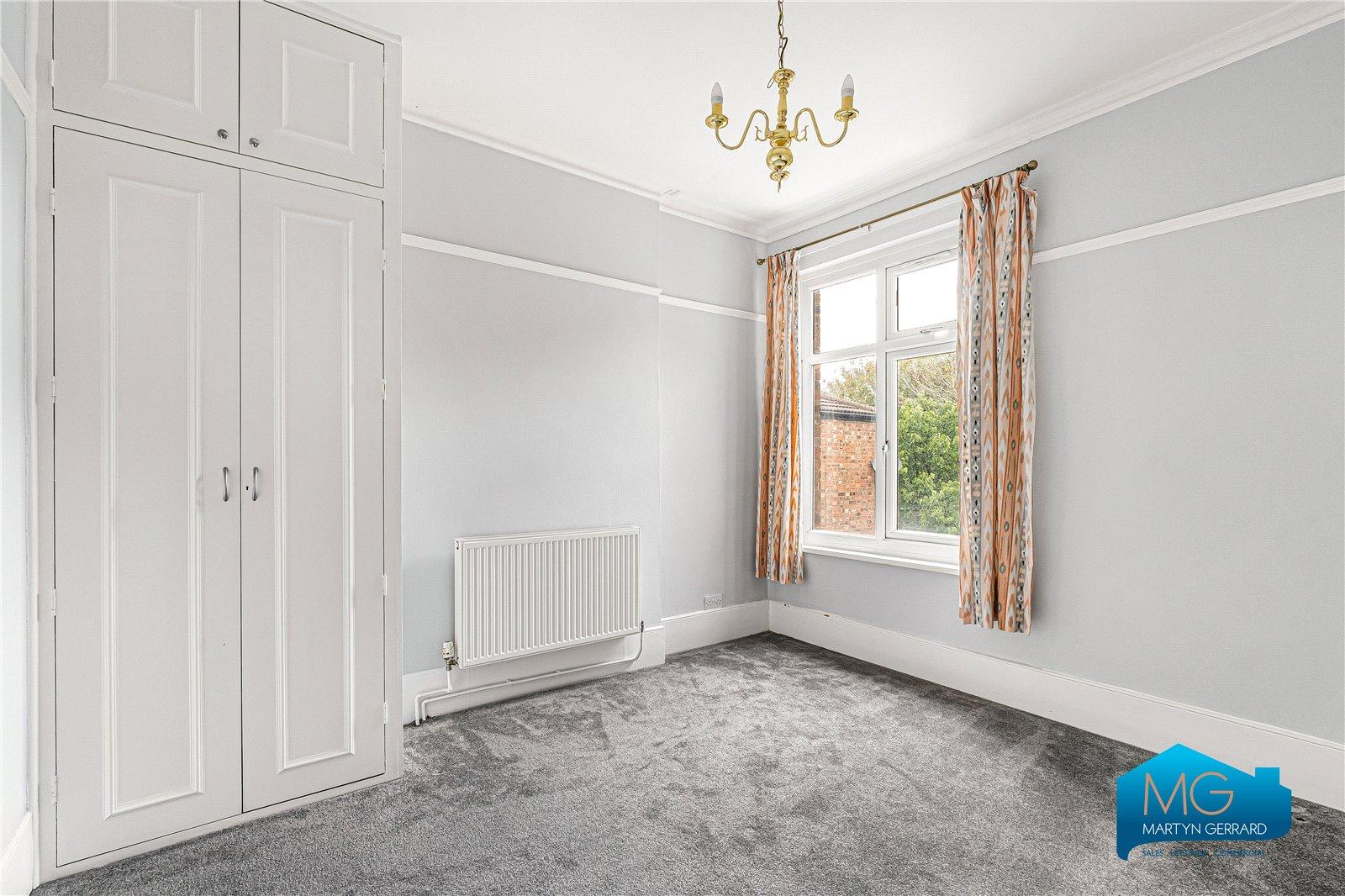 4 bedroom Semi-Detached House to rent - Martyn Gerrard