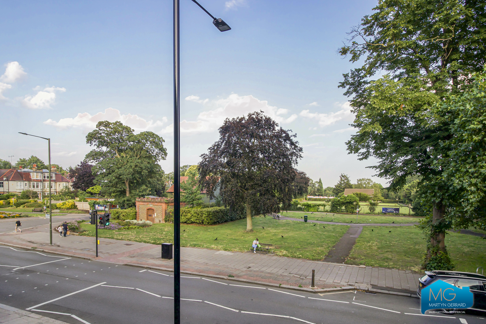 2 bedroom Apartment to rent - Martyn Gerrard