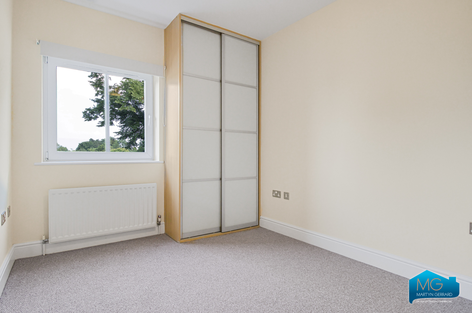 2 bedroom Apartment to rent - Martyn Gerrard