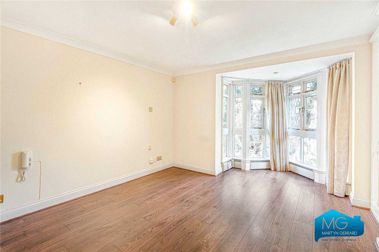 2 bedroom Apartment to rent - Martyn Gerrard