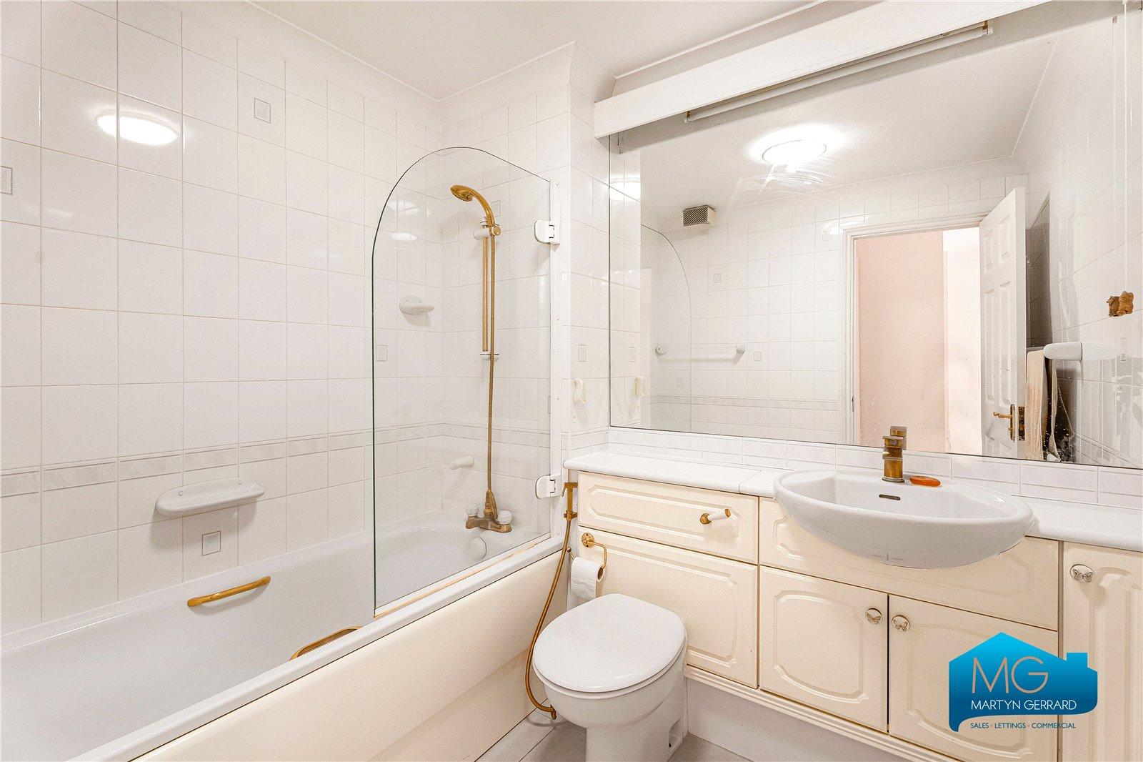 2 bedroom Apartment to rent - Martyn Gerrard